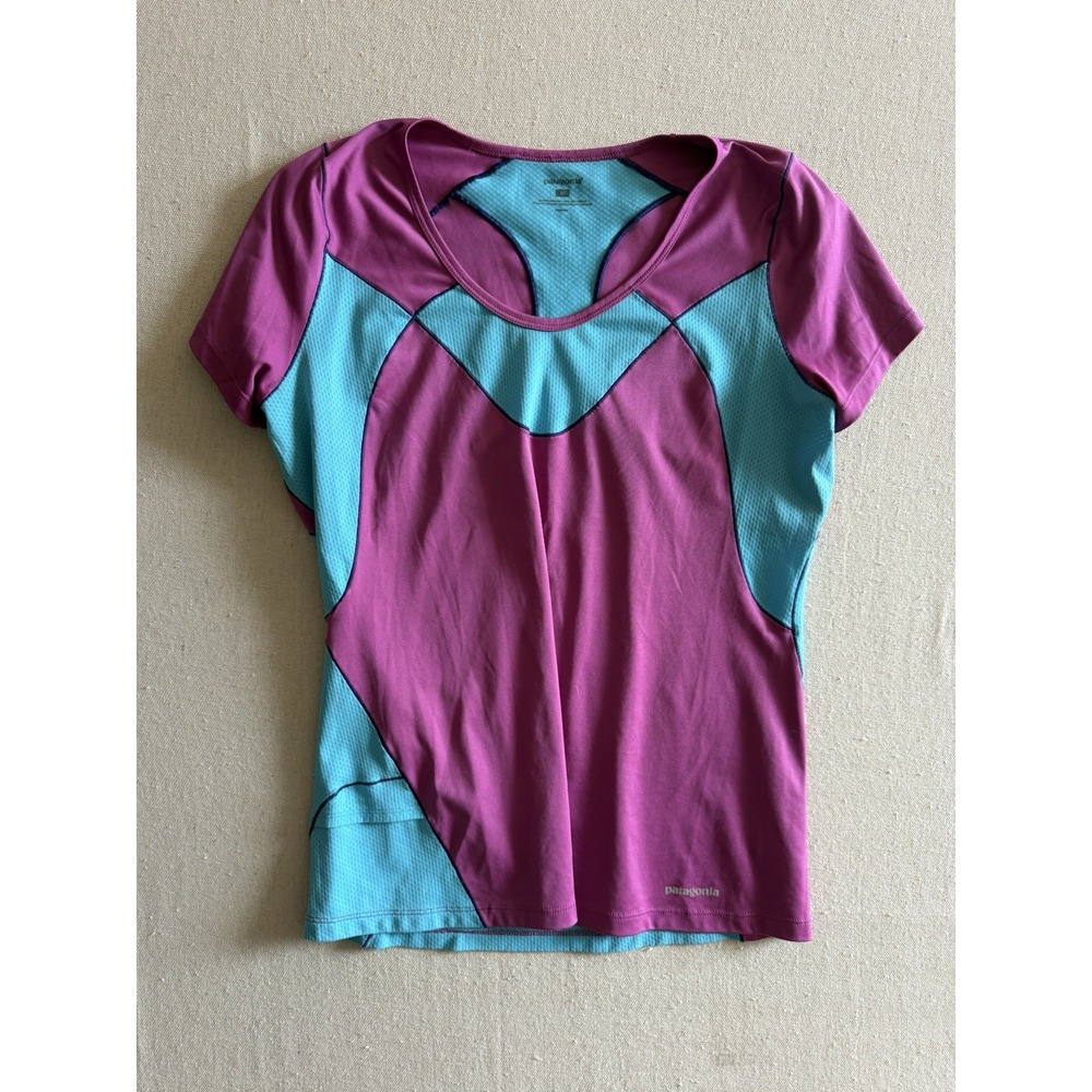 Women's Patagonia Shirt Size Medium